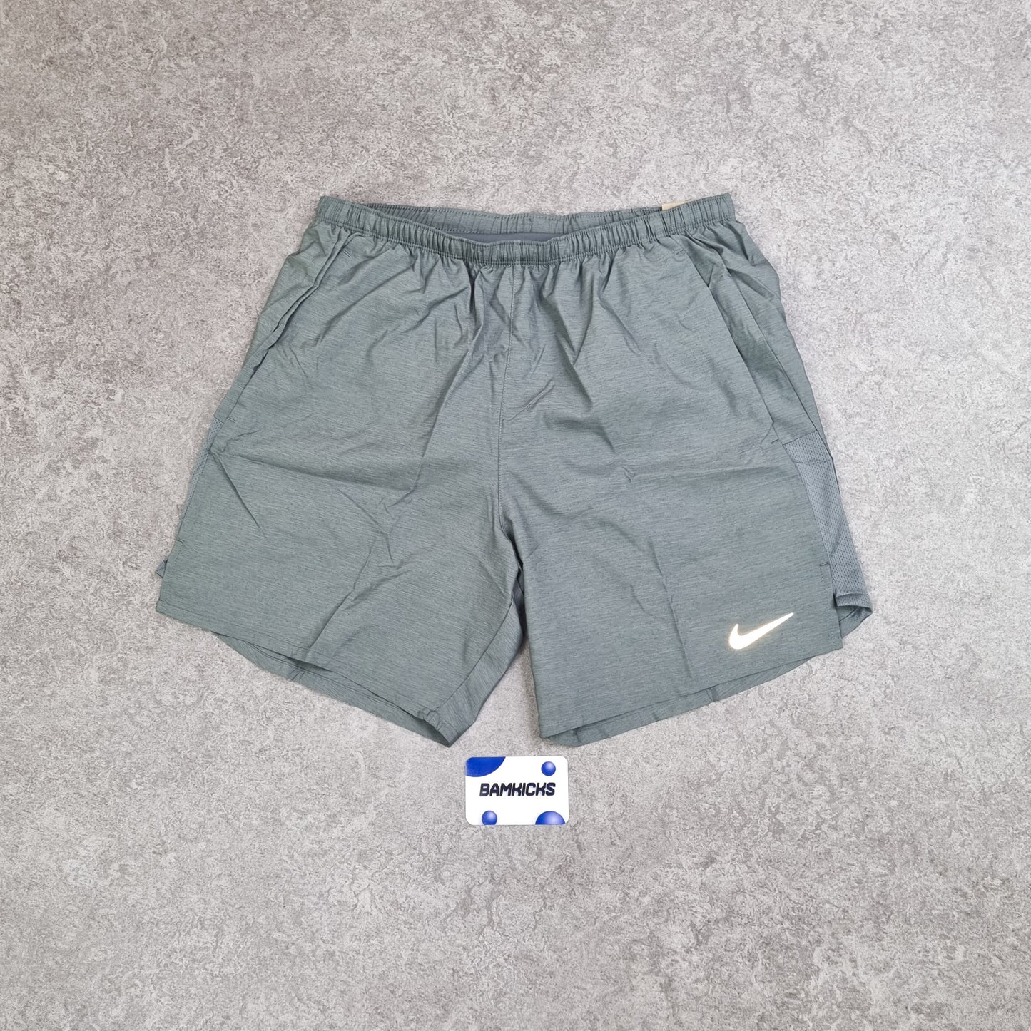 Nike Challenger Shorts (7in) - Grey