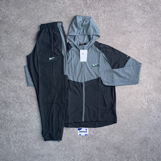 Nike Grid Repel Windrunner - Cool Grey