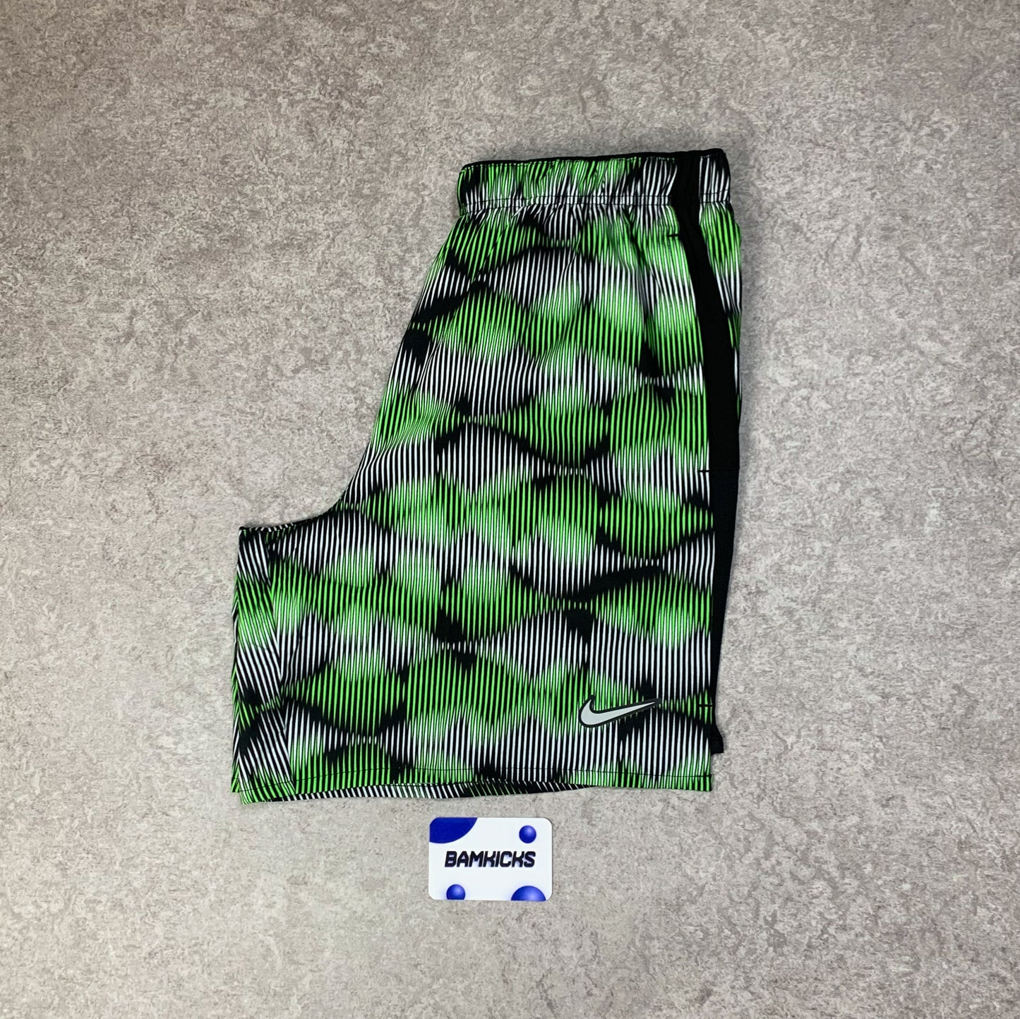 Nike Miler 1.0 & Challenger Shorts (7in) Set - Green Strike/Black