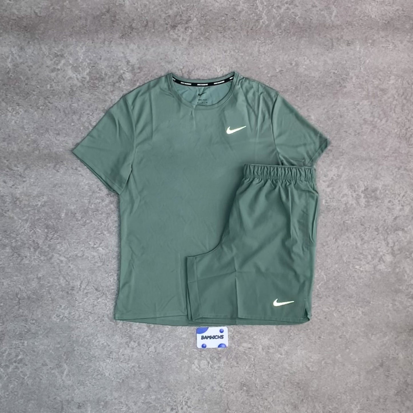 Nike UV Miler - Clay Green