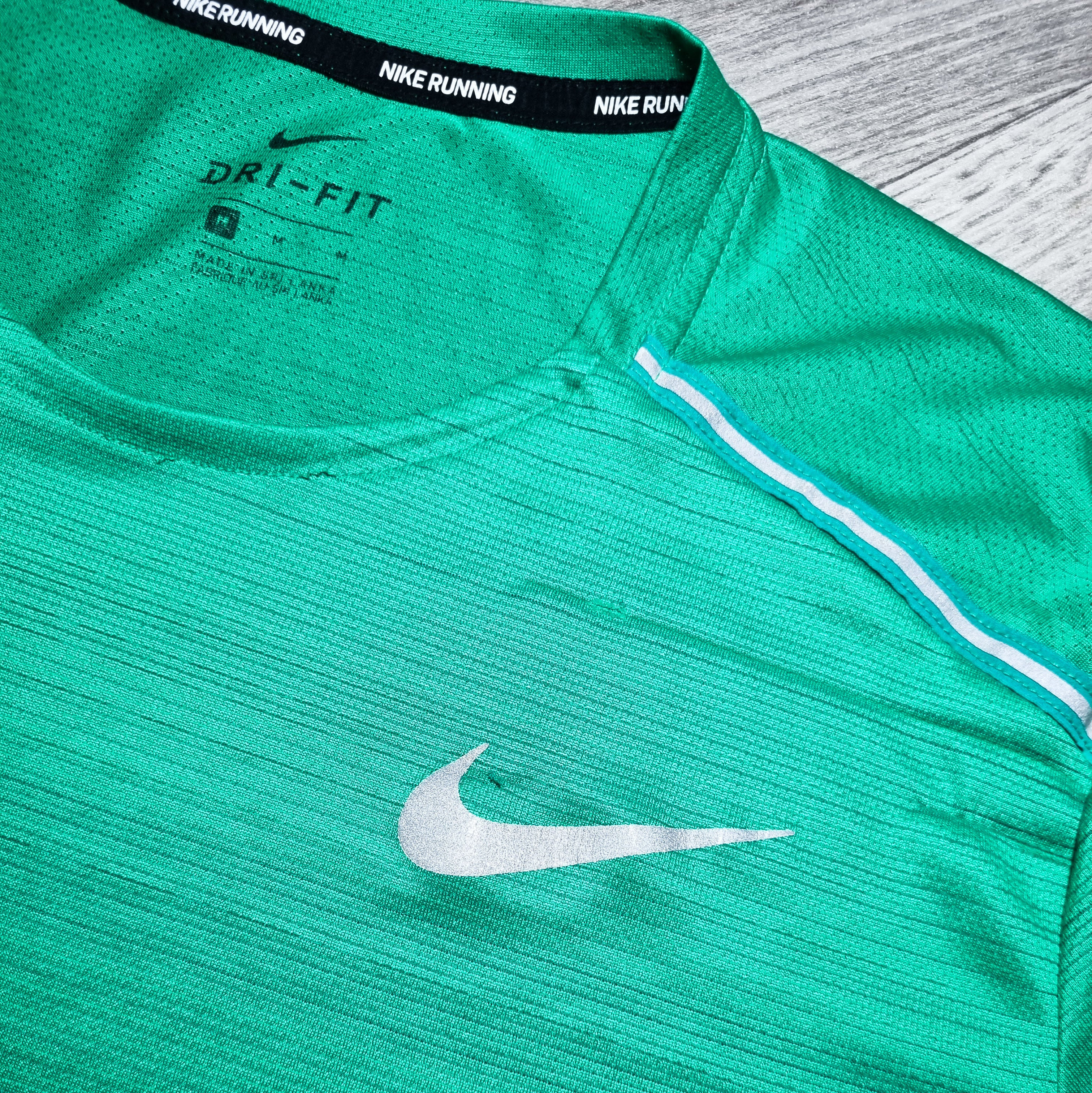 Emerald green nike shirt hotsell