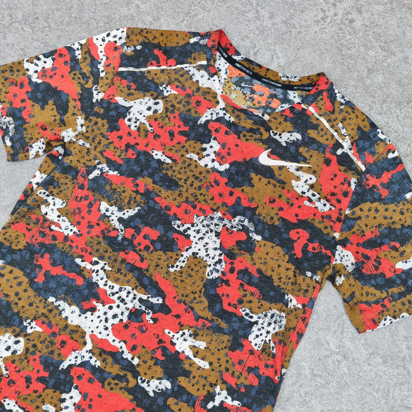 Nike Breathe Miler T-Shirt Red Camo