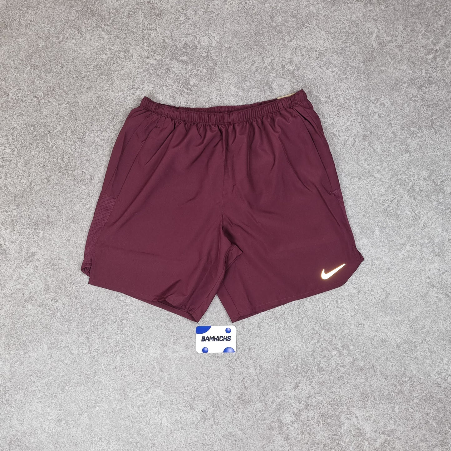 Nike Challenger Shorts (7in) Maroon