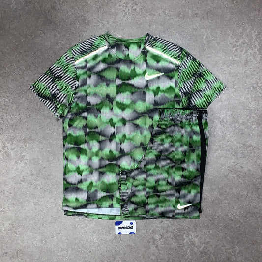 Nike Miler 1.0 & Challenger Shorts (7in) Set - Green Strike/Black