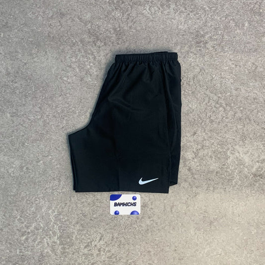 Nike Challenger Shorts (7in) - Black