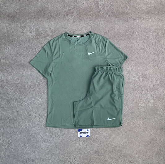 Nike UV Miler & Challenger Shorts (7in) Set - Clay Green