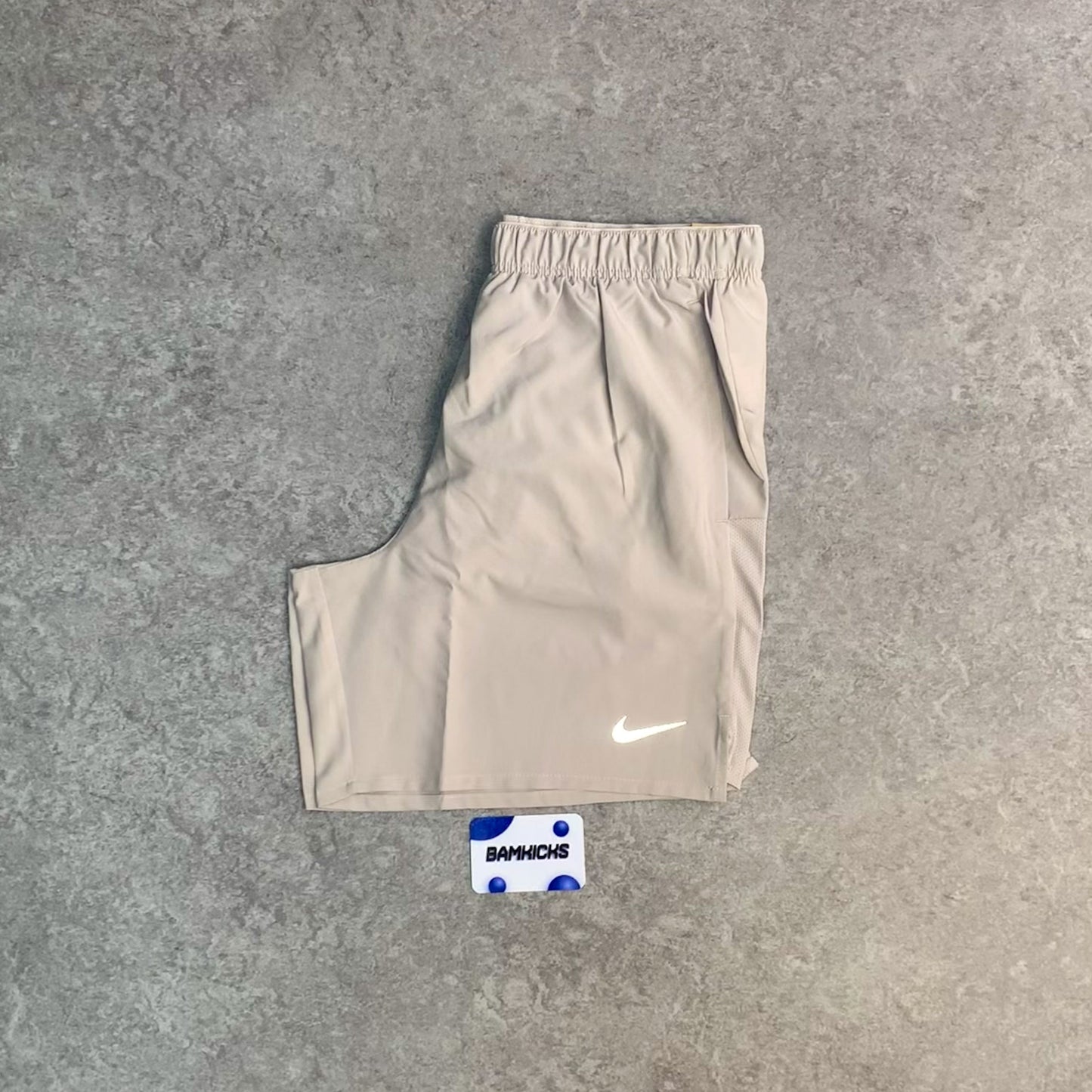 Nike Challenger Shorts (7in) - Moon Stone/Beige